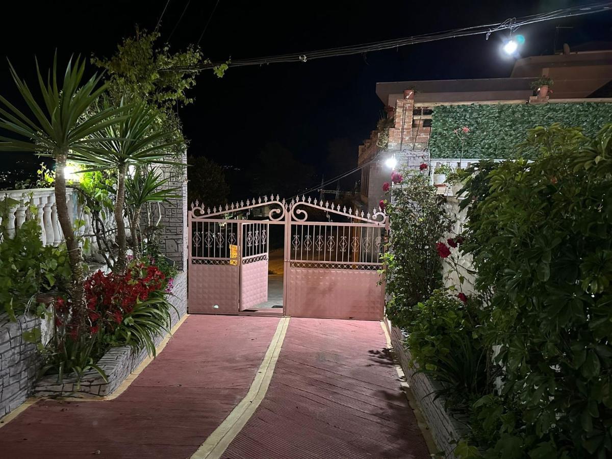 Vila He-ar Saranda